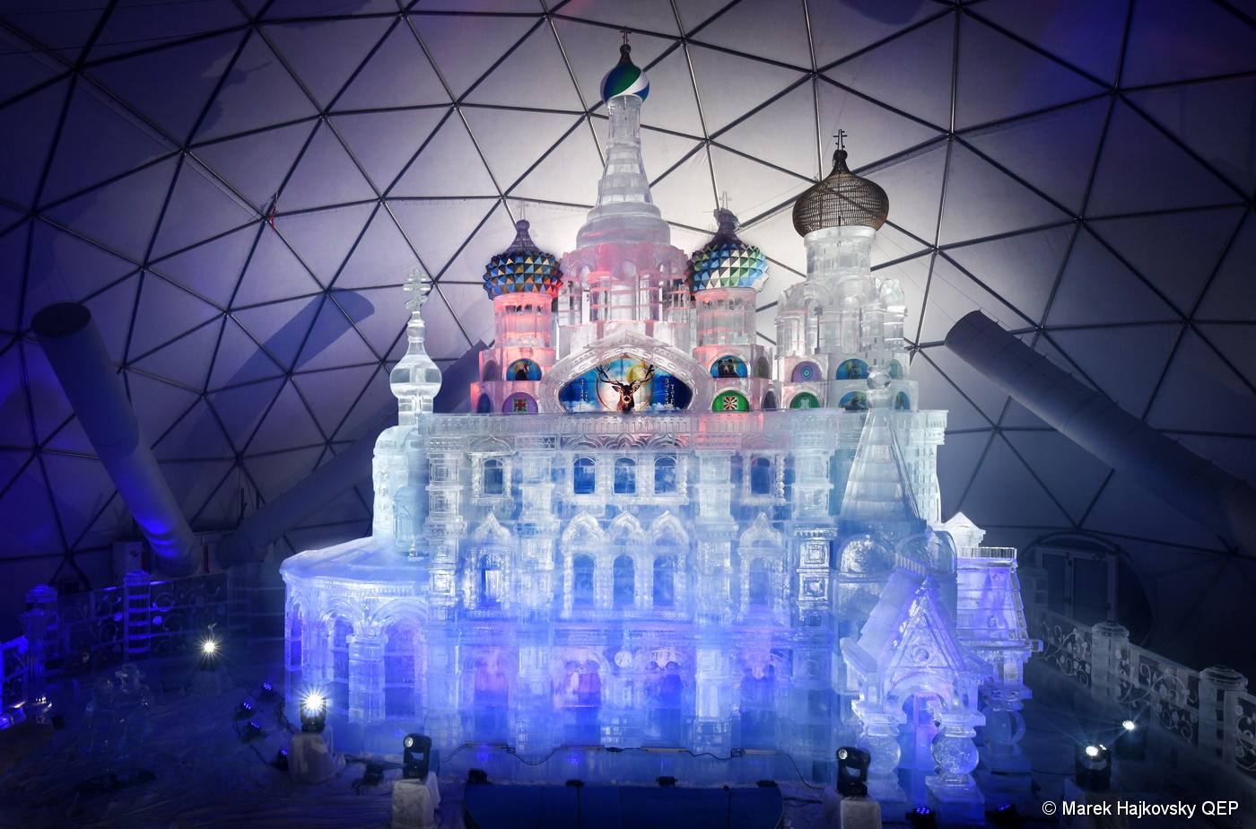 Tatranský ľadový dóm tento rok inšpirovaný Chrámom Kristovho vzkriesenia v Petrohrade
