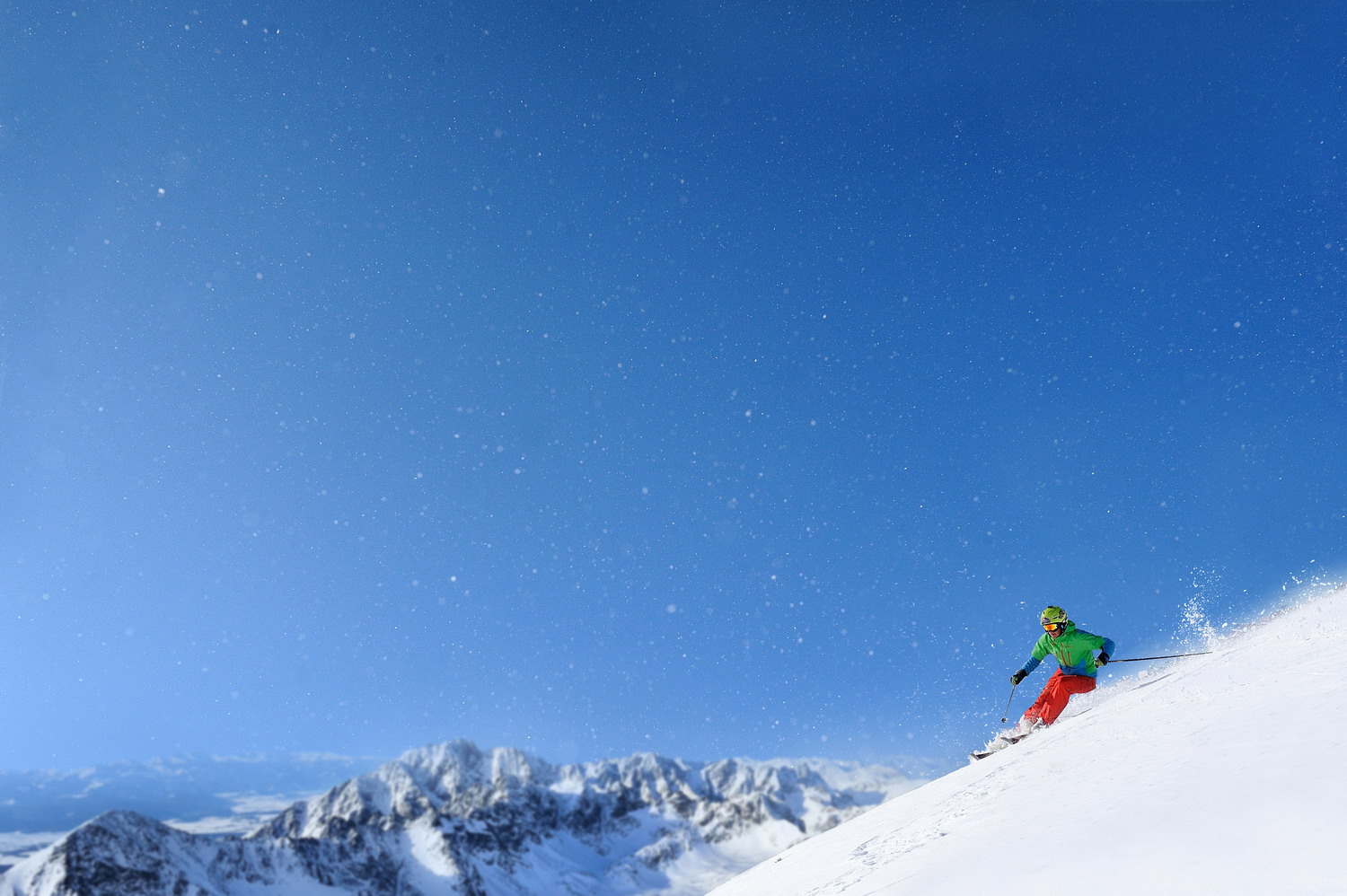 Pošepkajte svojim lyžiam, lyžovačka v Lomnickom sedle štartuje už v sobotu!