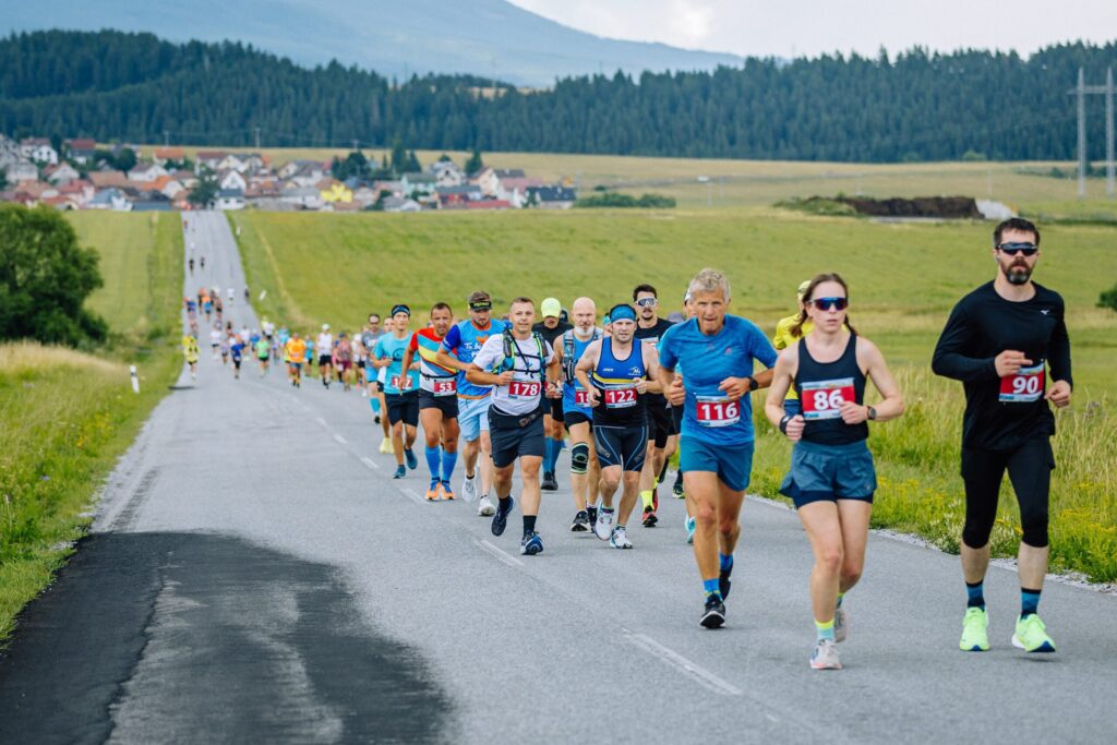 Malý štrbský maratón na 47. ročníku privítal rekordných 820 bežcov. Zvíťazili Marián Zimmermann a Magdalena Patas