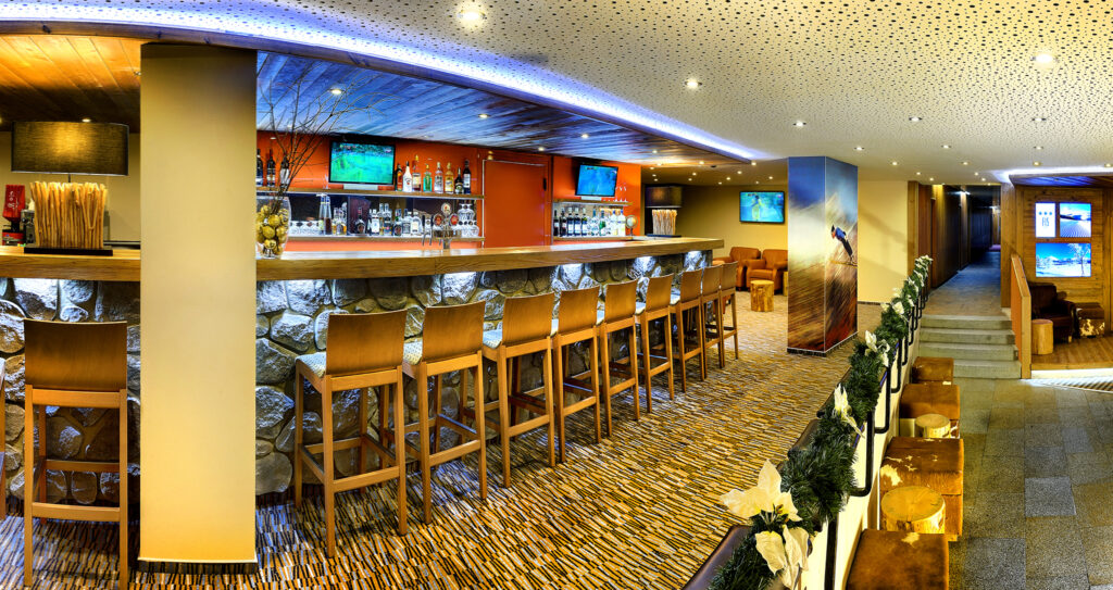 Lobby Bar - Hotel FIS
