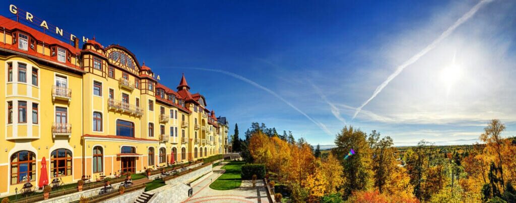 Grand Hotel Praha_bazen