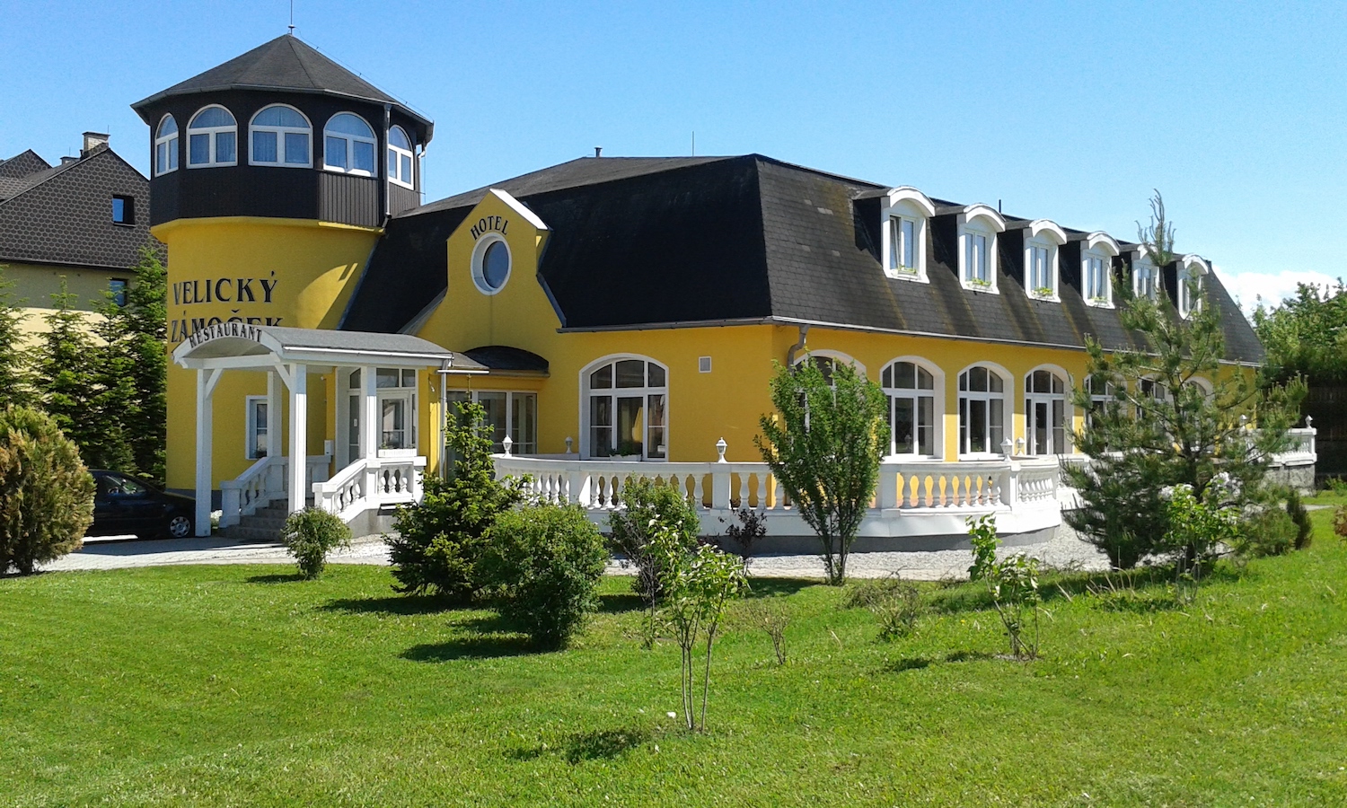 Exteriér hotel Velický Zámoček