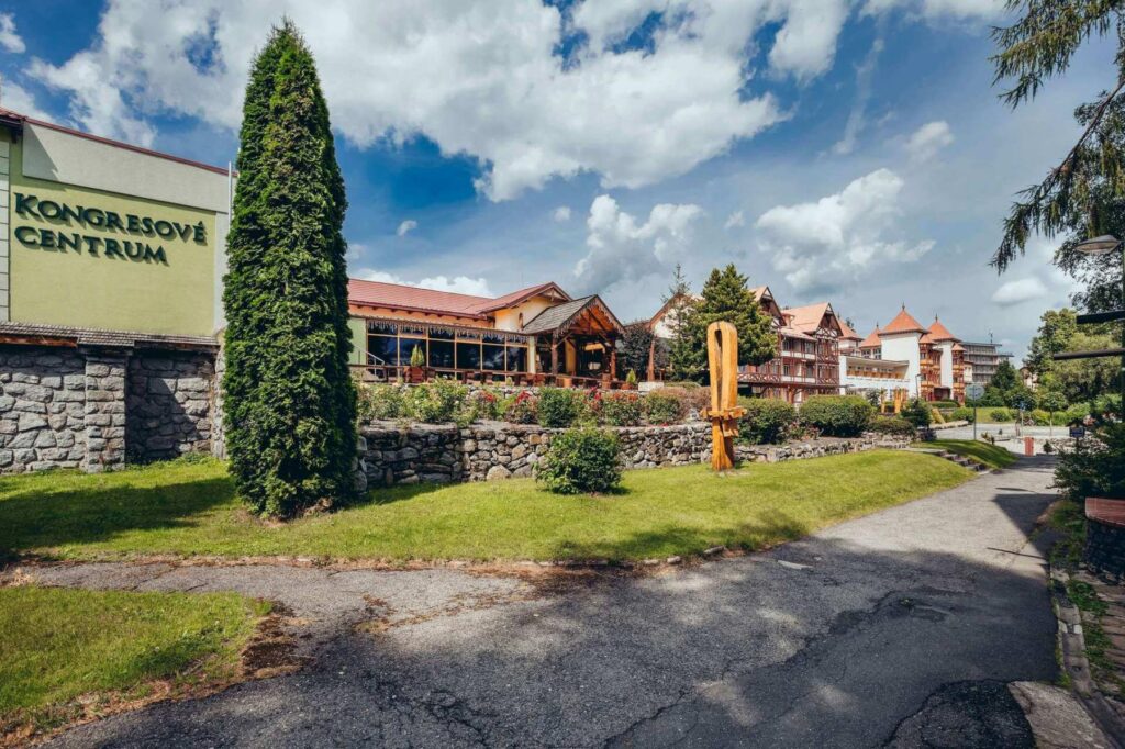 Kúpeľný hotel Branisko_kongres exteriér